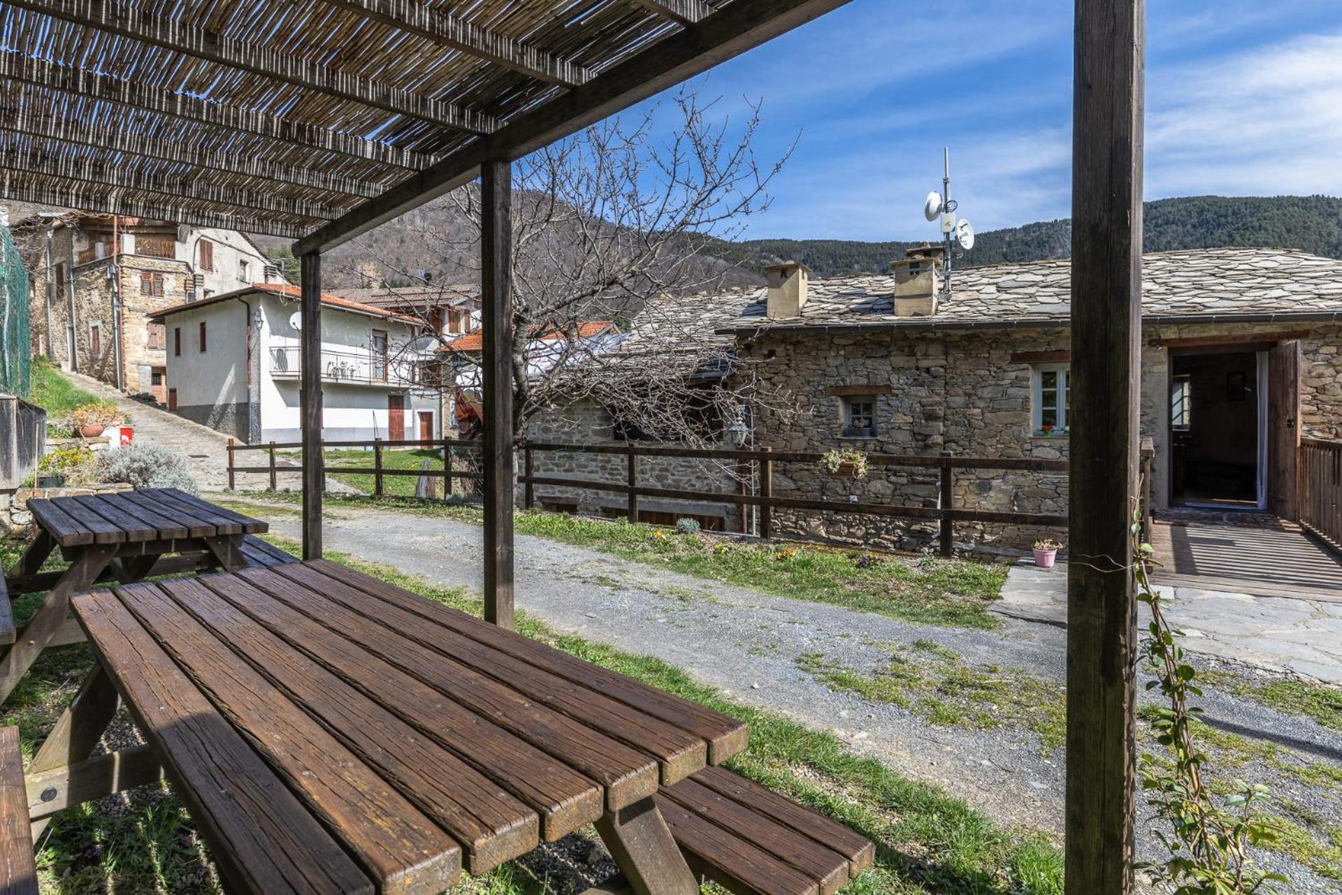 Hotel Rifugio Ca' Da Cardella Mendatica Exterior foto