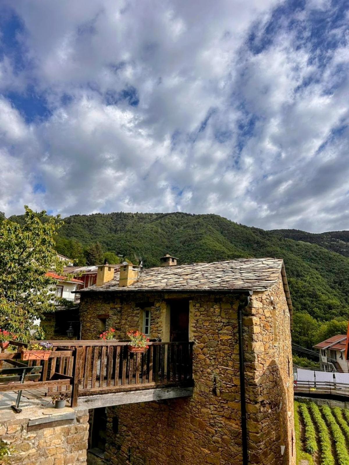 Hotel Rifugio Ca' Da Cardella Mendatica Exterior foto